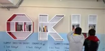 Orhan Veli Kanık: Öğrenciler şairlerin hayatını okul koridorundaki karekodlarla öğreniyor Orhan Veli Kanık: Öğrenciler şairlerin hayatını okul koridorundaki karekodlarla öğreniyor