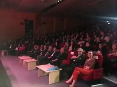 Ozan Arif unutulmayan eserleri ile anıldı