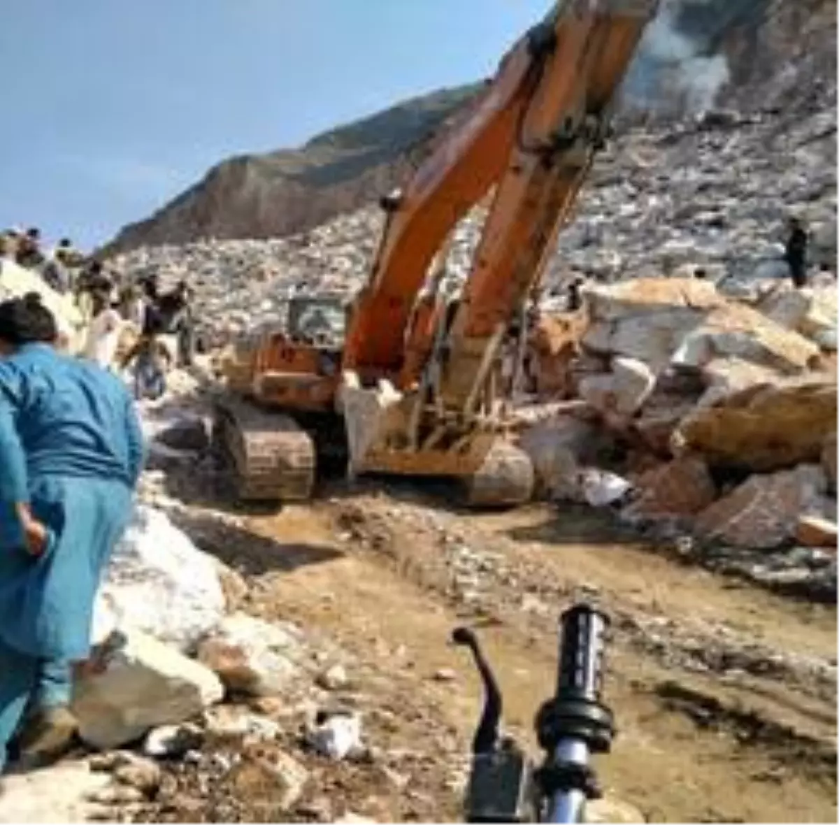 Pakistan'da maden çöktü: 10 ölü, 7 yaralı