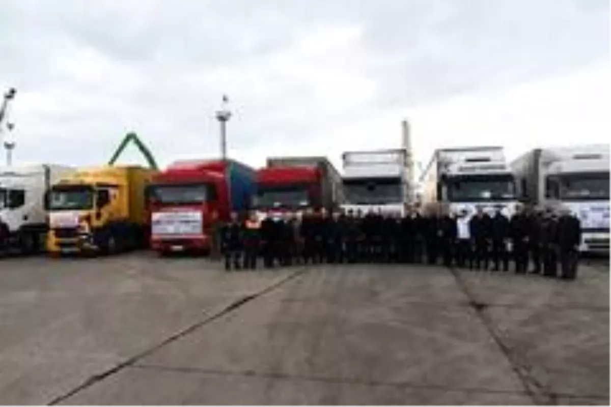 Tekirdağ'dan İdlib'e 7 tır yardım gönderildi