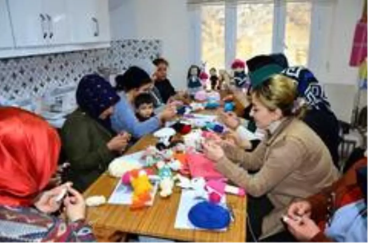 Uludere'de kadınlar hem ev hanımı hem iş kadını