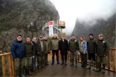 Valla Kanyonu'na yaptırılan seyir terası hizmete girdi Valla Kanyonu'na yaptırılan seyir terası hizmete girdi