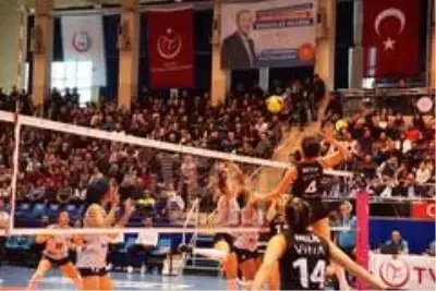 Vestel Venus Sultanlar Ligi: Aydın Büyükşehir Belediyespor: 1 - Eczacıbaşı Vitra: 3 Vestel Venus Sultanlar Ligi: Aydın Büyükşehir Belediyespor: 1 - Eczacıbaşı Vitra: 3