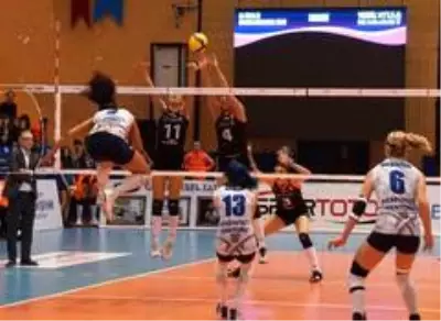 Vestel Venus Sultanlar Ligi: Aydın Büyükşehir Belediyespor: 1 - Eczacıbaşı Vitra: 3 Vestel Venus Sultanlar Ligi: Aydın Büyükşehir Belediyespor: 1 - Eczacıbaşı Vitra: 3