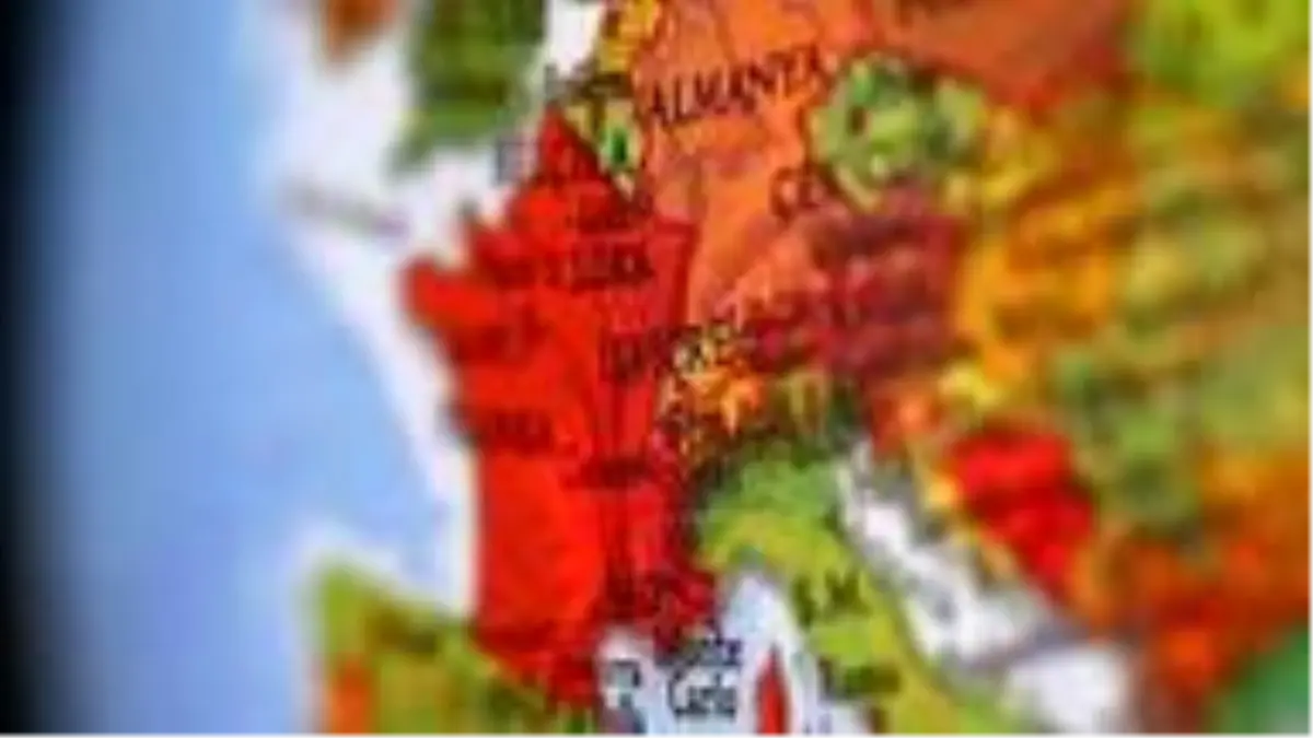 Yüz binlerce kişi günü birlik iş için her gün İsviçre'ye girip çıkıyor