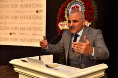 40. Uluslararası Trabzon Yarı Maratonu'nda dereceye girenlere ödülleri verildi 40. Uluslararası Trabzon Yarı Maratonu'nda dereceye girenlere ödülleri verildi