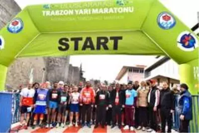 40. Uluslararası Trabzon Yarı Maratonu'nu koşuldu 40. Uluslararası Trabzon Yarı Maratonu'nu koşuldu