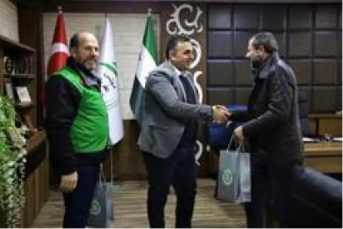 Afrin'de yüreklere dokunan belediye başkanı