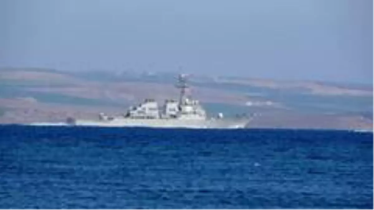 Amerikan savaş gemisi Çanakkale Boğazı'ndan geçti