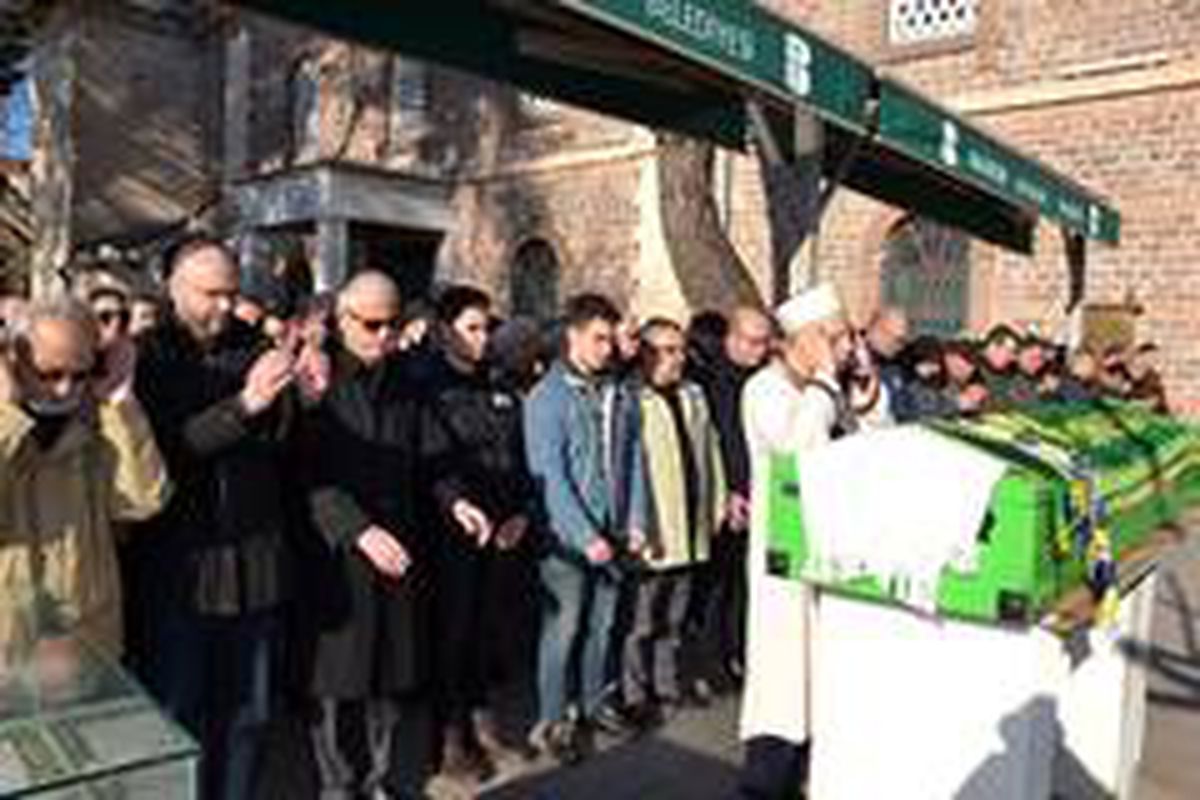 Avukat Aydın Seymen'e göz yaşlarıyla veda