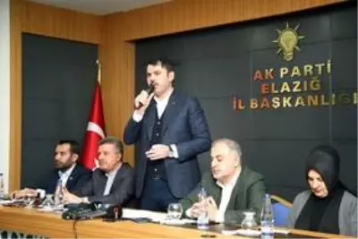 Bakan Kurum: 'Elazığ'da yaklaşık 19 bin bağımsız bölümden oluşan konut projelerini başlattık' Bakan Kurum: 'Elazığ'da yaklaşık 19 bin bağımsız bölümden oluşan konut projelerini başlattık'
