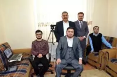 Başkan Sunar Vizyon Medya'da üç özel kardeşin konuğu oldu Başkan Sunar Vizyon Medya'da üç özel kardeşin konuğu oldu
