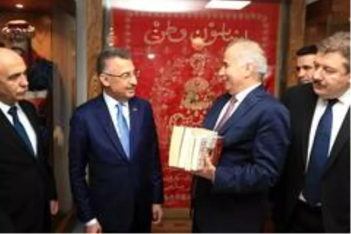 Başkan Zolan, Oktay'a 'Denizli Sancağı ve 15 Temmuz Direnişini' anlattı