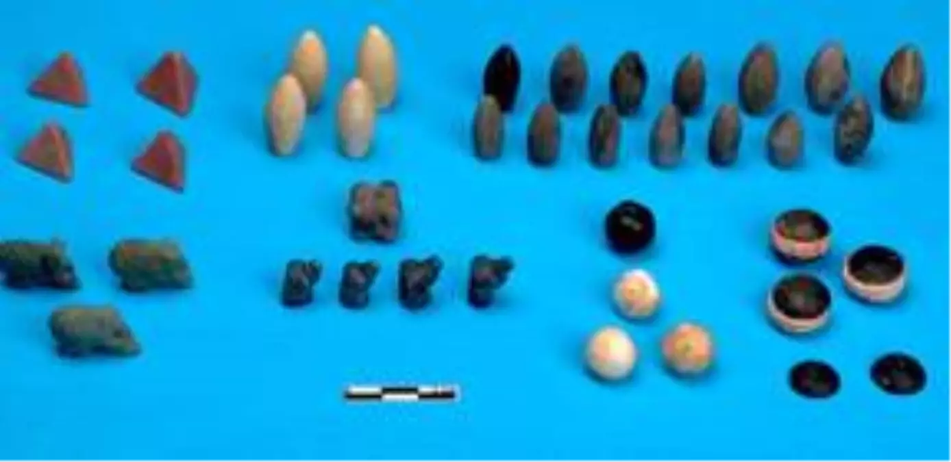 Höyükten çıkan tarihi 'oyun seti'nin eksik parçaları da bulundu