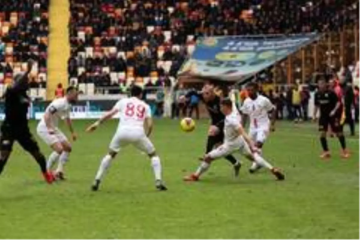 Süper Lig: Yeni Malatyaspor: 1 - Antalyaspor: 2 (Maç sonucu)