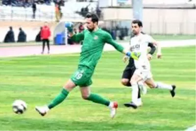TFF 2. Lig: Tarsus İdman Yurdu: 2 - Başkent Akademi FK: 1 TFF 2. Lig: Tarsus İdman Yurdu: 2 - Başkent Akademi FK: 1