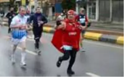 Uluslararası Trabzon Yarı Maratonu koşuldu Uluslararası Trabzon Yarı Maratonu koşuldu