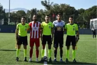 Yunusemre Belediyespor, Ayvalıkgücü Belediyespor'u tek golle geçti