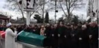 Mehmet Ergün: Bakan Albayrak İ.Ü. Cerrahpaşa Rektörünün annesinin cenaze törenine katıldı Mehmet Ergün: Bakan Albayrak İ.Ü. Cerrahpaşa Rektörünün annesinin cenaze törenine katıldı