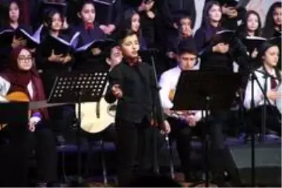 Başakşehirli öğrenciler, 'Bozkırın Tezenesi'ni andı Başakşehirli öğrenciler, 'Bozkırın Tezenesi'ni andı
