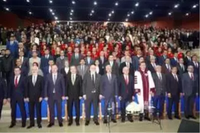 Binali Yıldırım'a Süleyman Demirel Üniversitesi'nden fahri doktora payesi Binali Yıldırım'a Süleyman Demirel Üniversitesi'nden fahri doktora payesi
