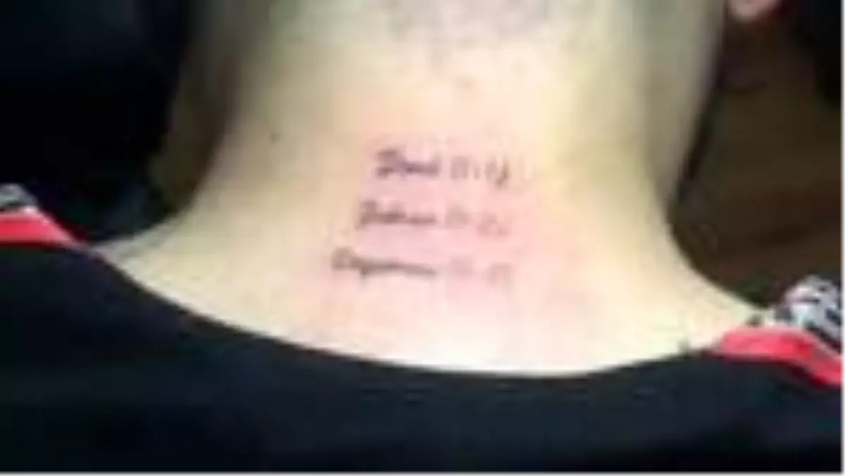 Galatasaray'ın Fenerbahçe galibiyetini vücuduna dövme yaptırdı!