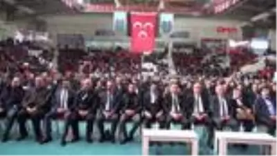 Kahramanmaraş sunucu, kavgayı durdurmak için istiklal marşı söyledi Kahramanmaraş sunucu, kavgayı durdurmak için istiklal marşı söyledi