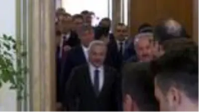 Meclisin 'sır katipleri' stenograf yardımcıları yemin etti (1) Meclisin 'sır katipleri' stenograf yardımcıları yemin etti (1)