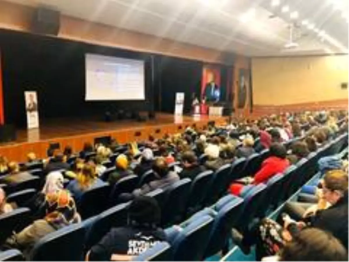 Mersin'de velilere 'Bilinçi teknoloji kullanımı' semineri düzenlendi