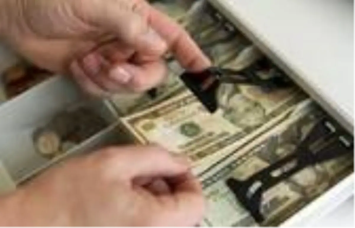 Piyasalarda virüs tehdidi sürüyor, dolar 6,14'ü aştı