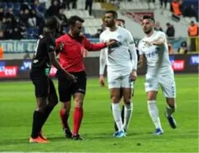 Süper Lig: Kasımpaşa: 1 - Denizlispor: 0 (İlk yarı) Süper Lig: Kasımpaşa: 1 - Denizlispor: 0 (İlk yarı)