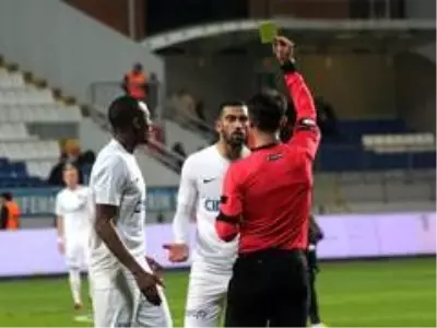 Süper Lig: Kasımpaşa: 1 - Denizlispor: 0 (İlk yarı) Süper Lig: Kasımpaşa: 1 - Denizlispor: 0 (İlk yarı)