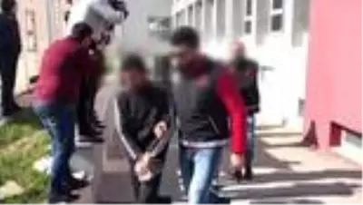 Uyuşturucu operasyonunda yakalanan 8 zanlıdan 3'ü tutuklandı Uyuşturucu operasyonunda yakalanan 8 zanlıdan 3'ü tutuklandı