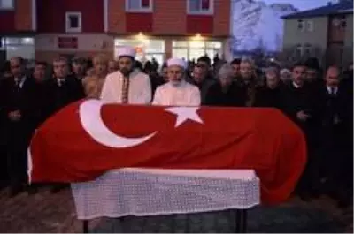 Almanya'daki ırkçı saldırıda hayatını kaybeden Gökhan Gültekin toprağa verildi