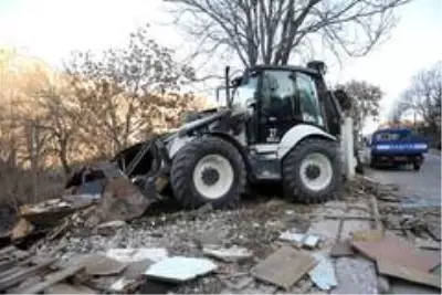 Altındağ'da kaçak hurdacılara denetim Altındağ'da kaçak hurdacılara denetim