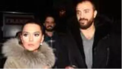Demet Akalın: Okan ile ayrı odalarda yatıyoruz Demet Akalın: Okan ile ayrı odalarda yatıyoruz