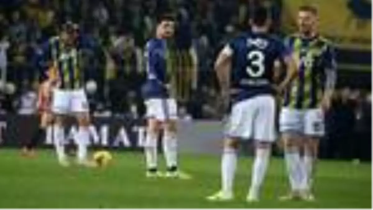 Fenerbahçeli futbolcuların Galatasaray derbisi isyanı: 'Tahrik ettiler'