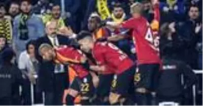 Galatasaraylı Marcao, derbi zaferini koluna kazıttı