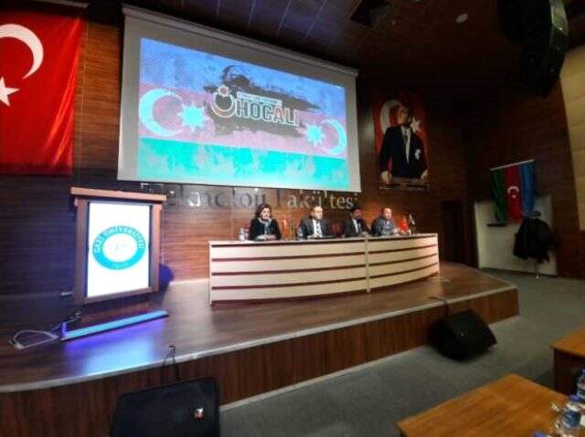 Gazi Üniversitesi'nde 'Kanayan yaramız Hocalı' paneli
