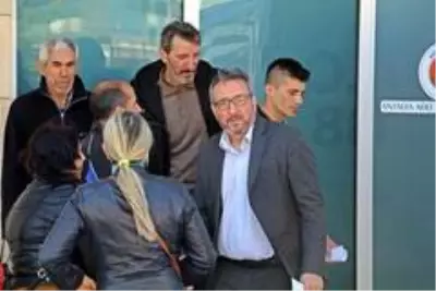 Genç oğlunu trafik kazasında kaybeden öğretmenin son görevi Genç oğlunu trafik kazasında kaybeden öğretmenin son görevi