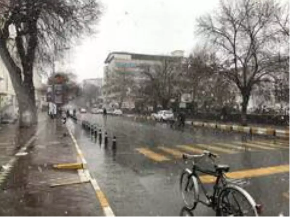 Iğdır'da kar yağışı başladı