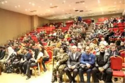 İstanbul'da Hocalı Katliamı 28. yılında düzenlenen etkinlikle anıldı İstanbul'da Hocalı Katliamı 28. yılında düzenlenen etkinlikle anıldı