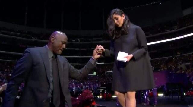 Kobe Bryant'ın eşi, ölümünden sorumlu tuttuğu helikopter şirketine dava açtı.