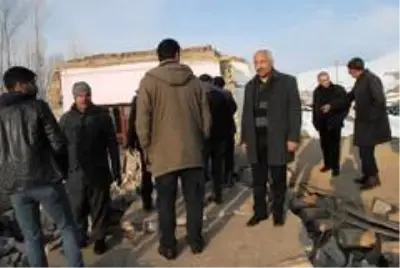 MHP'den depremzedelere ziyaret MHP'den depremzedelere ziyaret
