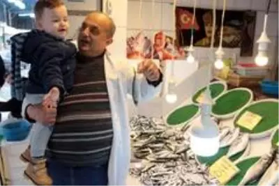 (Özel) Balıkçılar açıkladı: 'Böyle giderse balıkçılık biter' (Özel) Balıkçılar açıkladı: 'Böyle giderse balıkçılık biter'