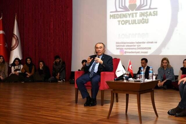 Prof. Dr. Nevzat Tarhan: Ailelerin Tutumları Önemli