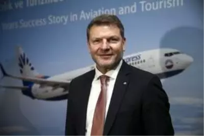 SunExpress Üst Yönetici Bischof: 'Küresel havacılık sektörü ılımlı büyüyecek' SunExpress Üst Yönetici Bischof: 'Küresel havacılık sektörü ılımlı büyüyecek'