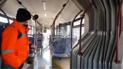 Trabzon'da belediye otobüsleri ilaçlanarak dezenfekte ediliyor Trabzon'da belediye otobüsleri ilaçlanarak dezenfekte ediliyor
