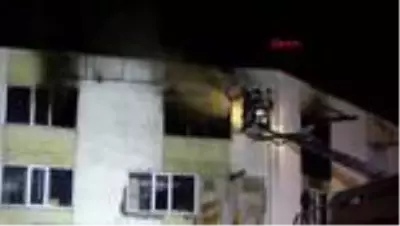 Tuzla'da sanayi sitesinde yangın Tuzla'da sanayi sitesinde yangın
