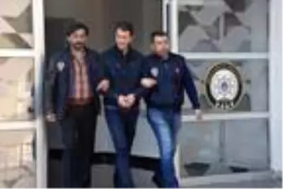 50 yıl hapis cezasıyla aranan hükümlü yakalandı 50 yıl hapis cezasıyla aranan hükümlü yakalandı
